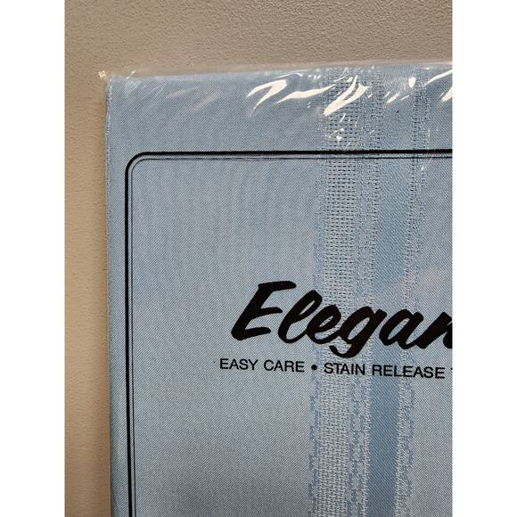 Bardwil Linens Blue Tablecloth Stain Release 52 x 70 Oblong NEW - Picture 3 of 6